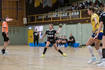 Bild 183 - wCJ SV Henstedt Ulzburg - HSG Herzhorn/Kollmar/Neuendorf : Ergebnis: 35:29